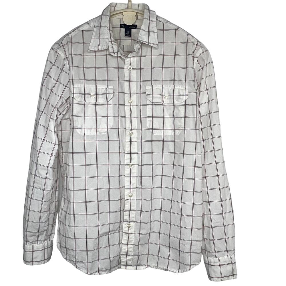GAP Classic Fit Men's Medium Navy and Red Checkered Collared Button Down